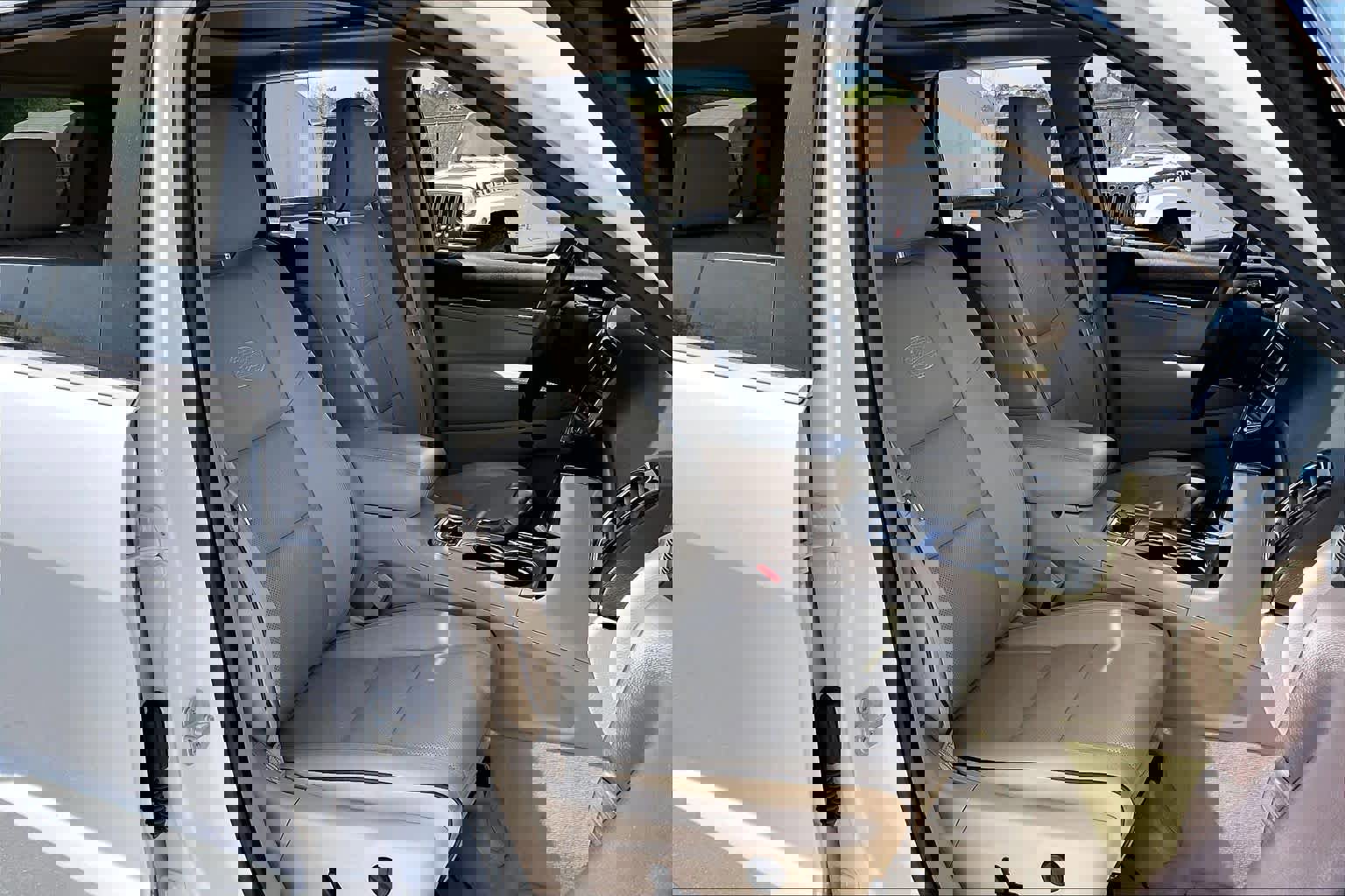 Used 2020 Jeep Grand Cherokee Overland image 9