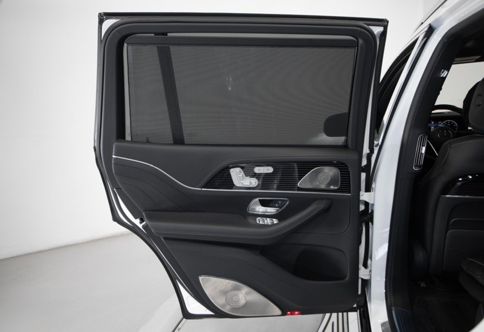 Used 2026 Mercedes-Benz Maybach GLS 600 image 44