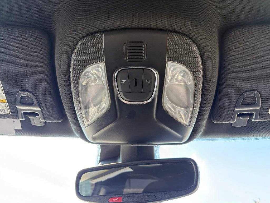 Used 2024 Jeep Compass Latitude AWD/4WD image 16