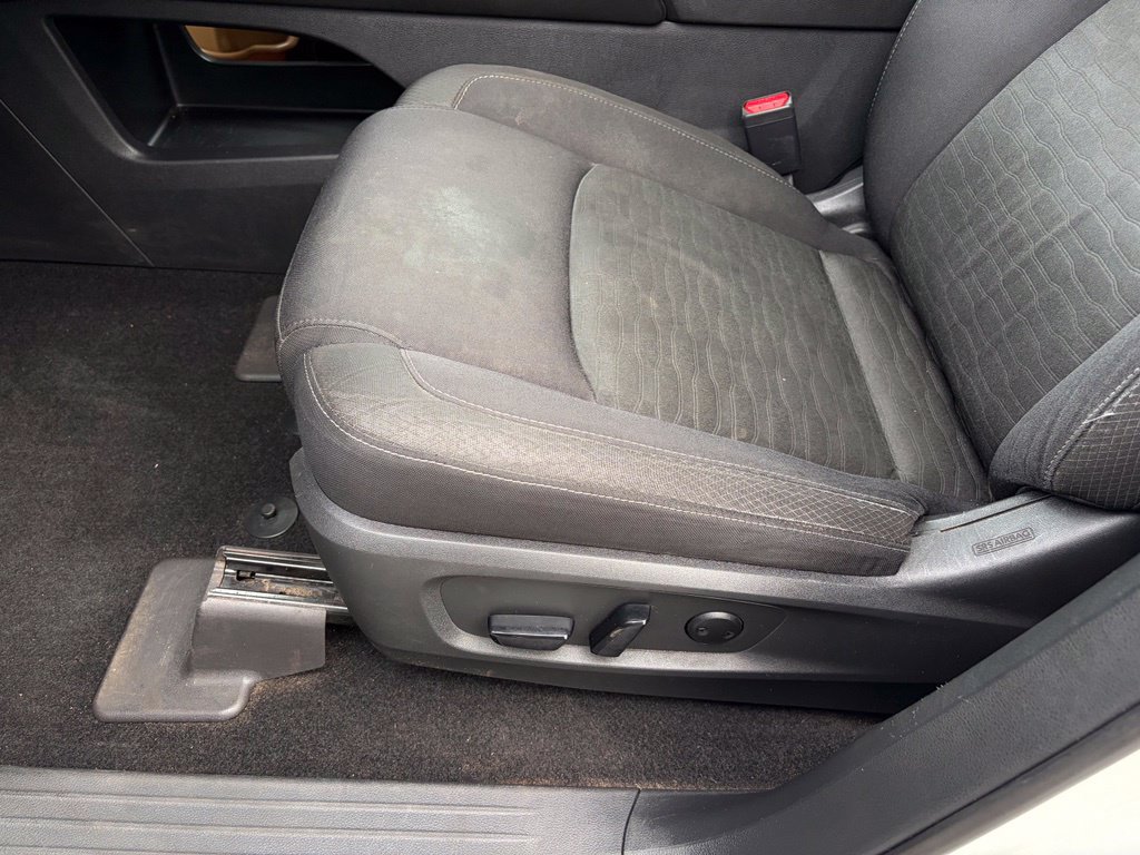 Used 2022 Nissan Pathfinder SV w/ SV Premium Package FWD image 14
