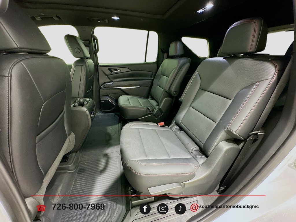 Used 2025 Chevrolet Traverse Z71 w/ Enhanced Driving Package AWD/4WD image 27