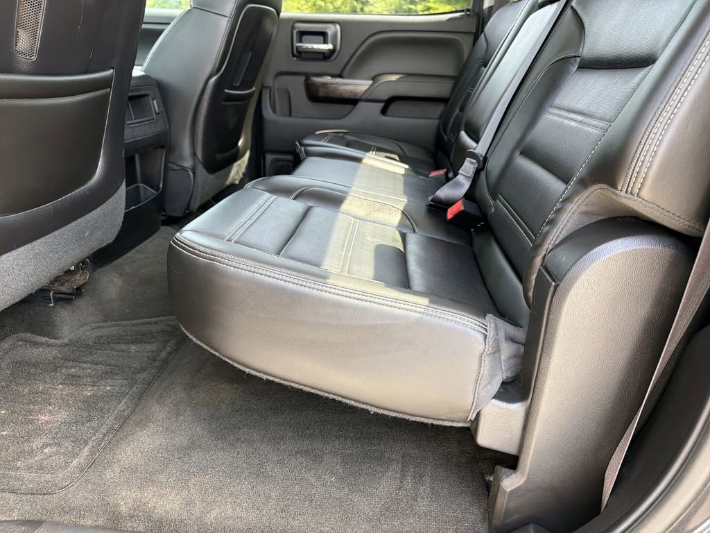 Used 2015 GMC Sierra 2500 Denali w/ Duramax Plus Package AWD/4WD image 18