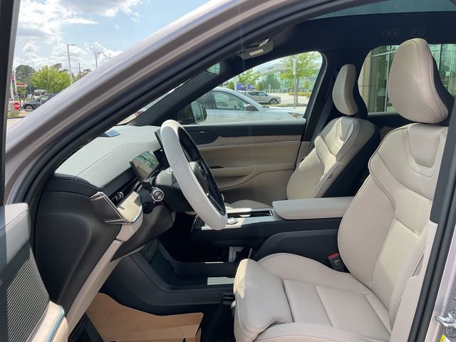 New 2026 Volvo EX90 Plus RWD image 17