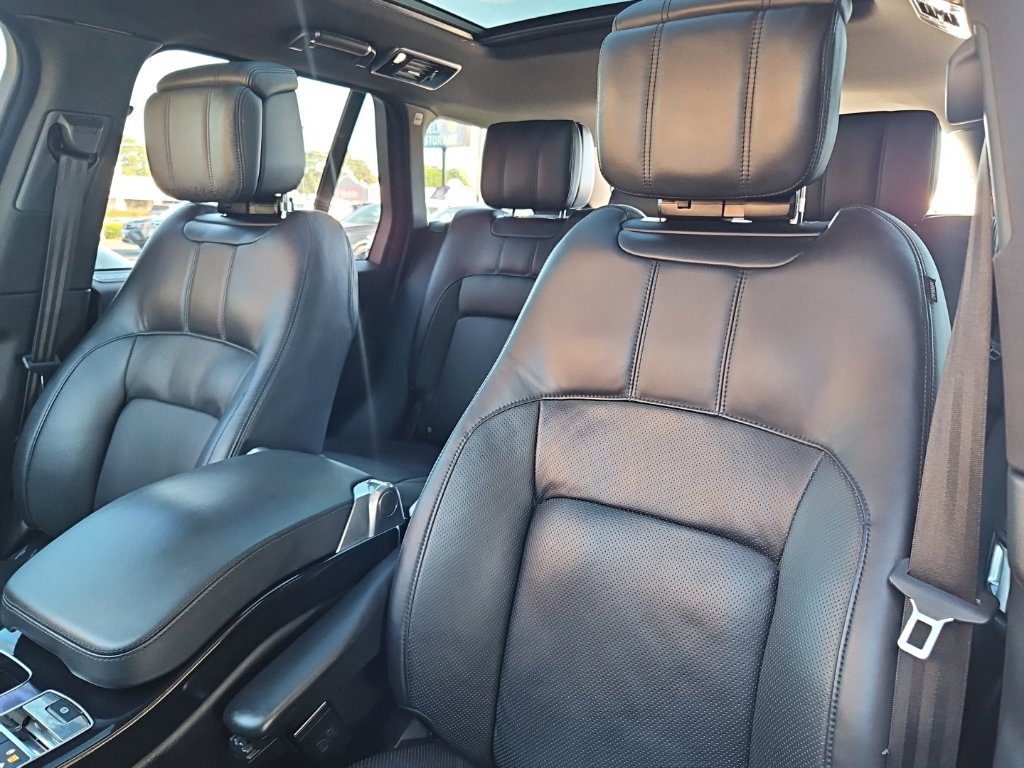 Used 2019 Land Rover Range Rover Supercharged AWD/4WD image 24