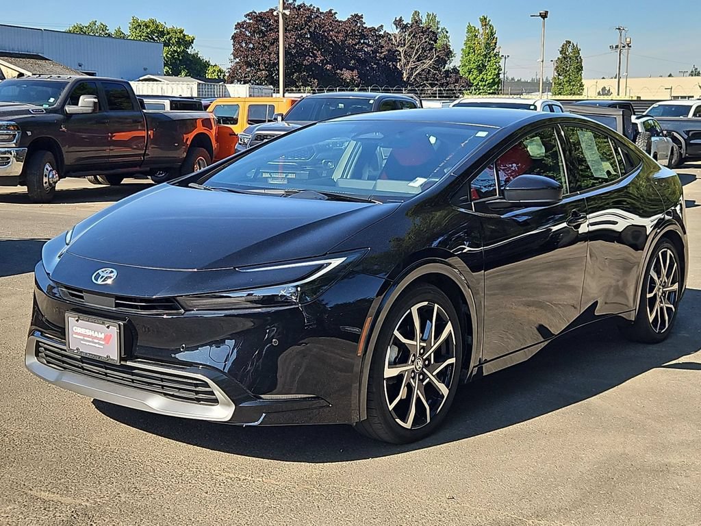 Used 2024 Toyota Prius Prime FWD image 3