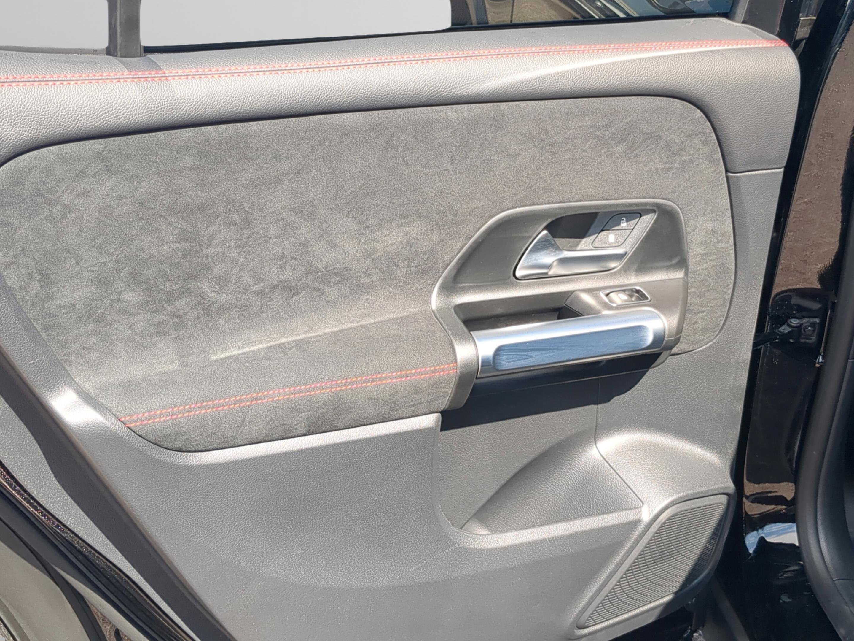 Certified 2025 Mercedes-Benz GLB 250 image 29