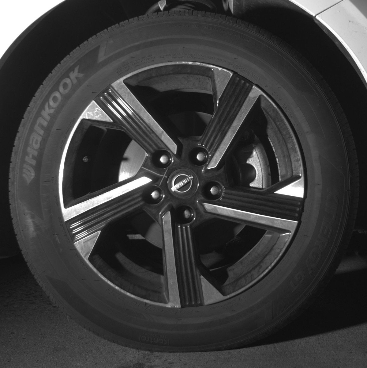 Used 2025 Nissan Sentra SV FWD image 13