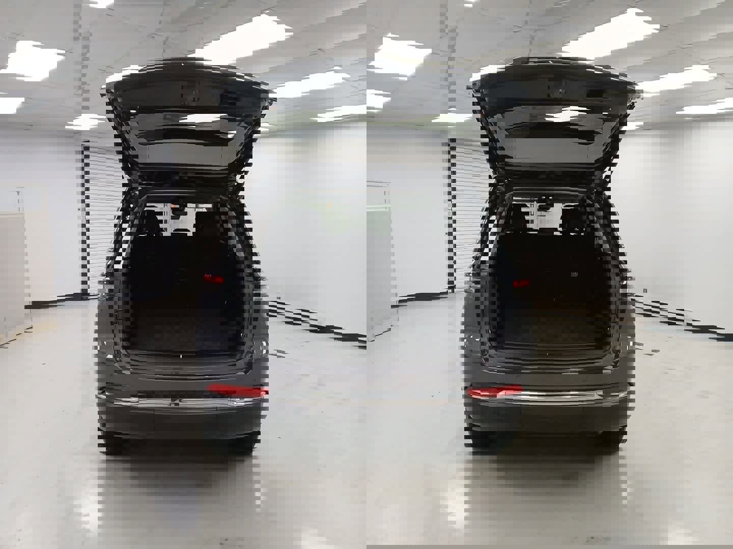 Used 2024 Jeep Grand Cherokee Limited image 7