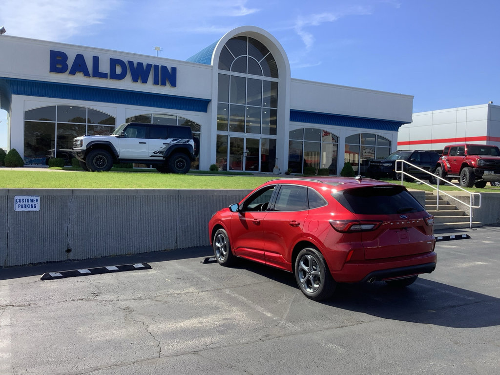 Used 2024 Ford Escape ST-Line w/ Tech Pack #1 image 6