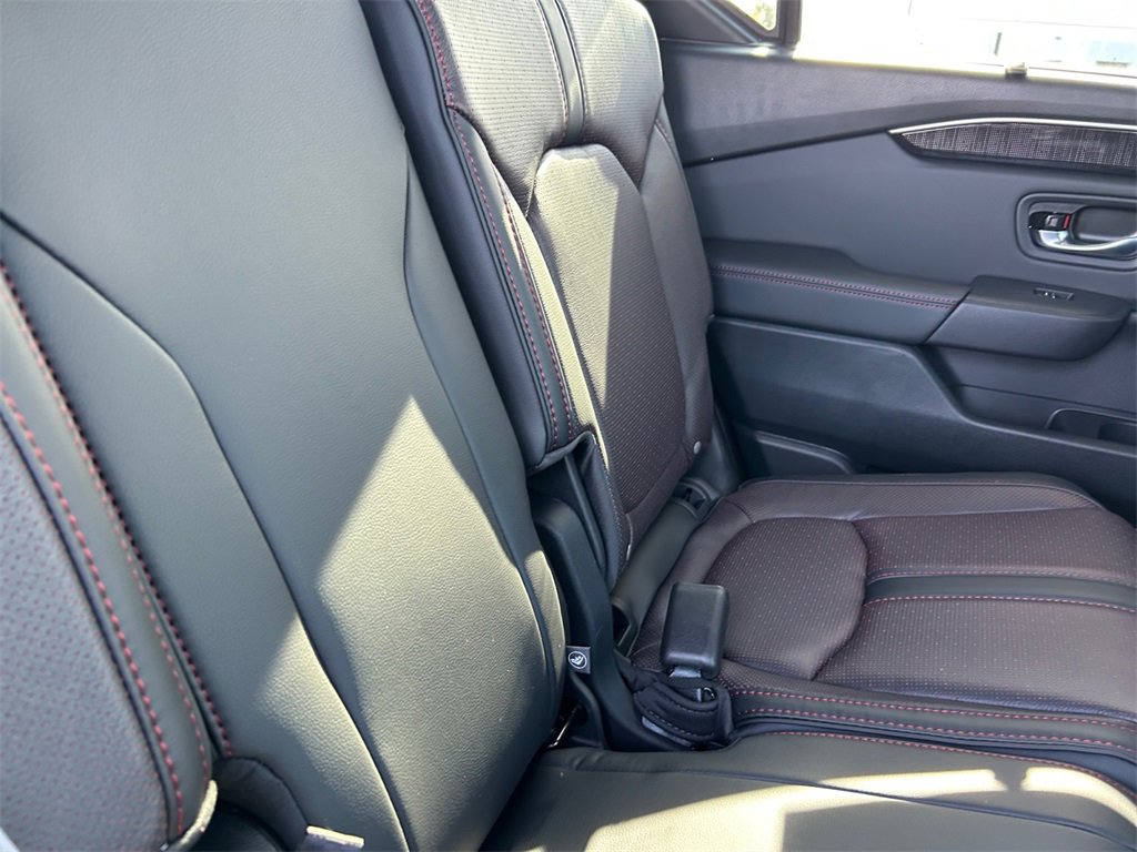 New 2025 Honda Pilot Black Edition image 19