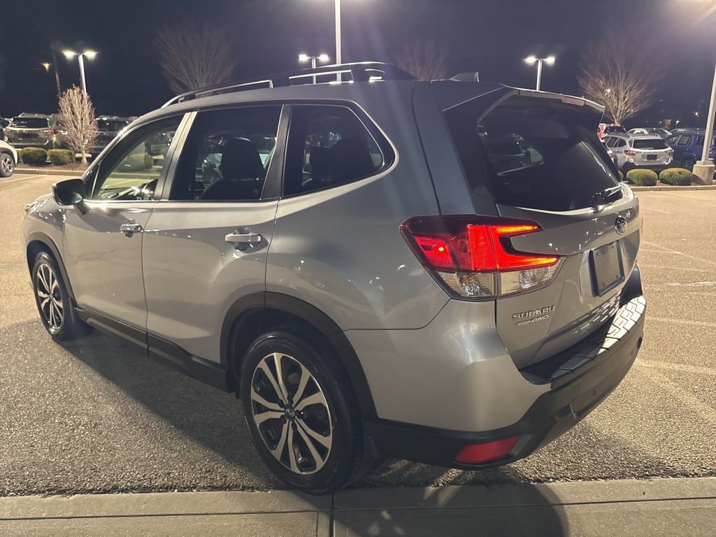 Used 2023 Subaru Forester Limited image 4