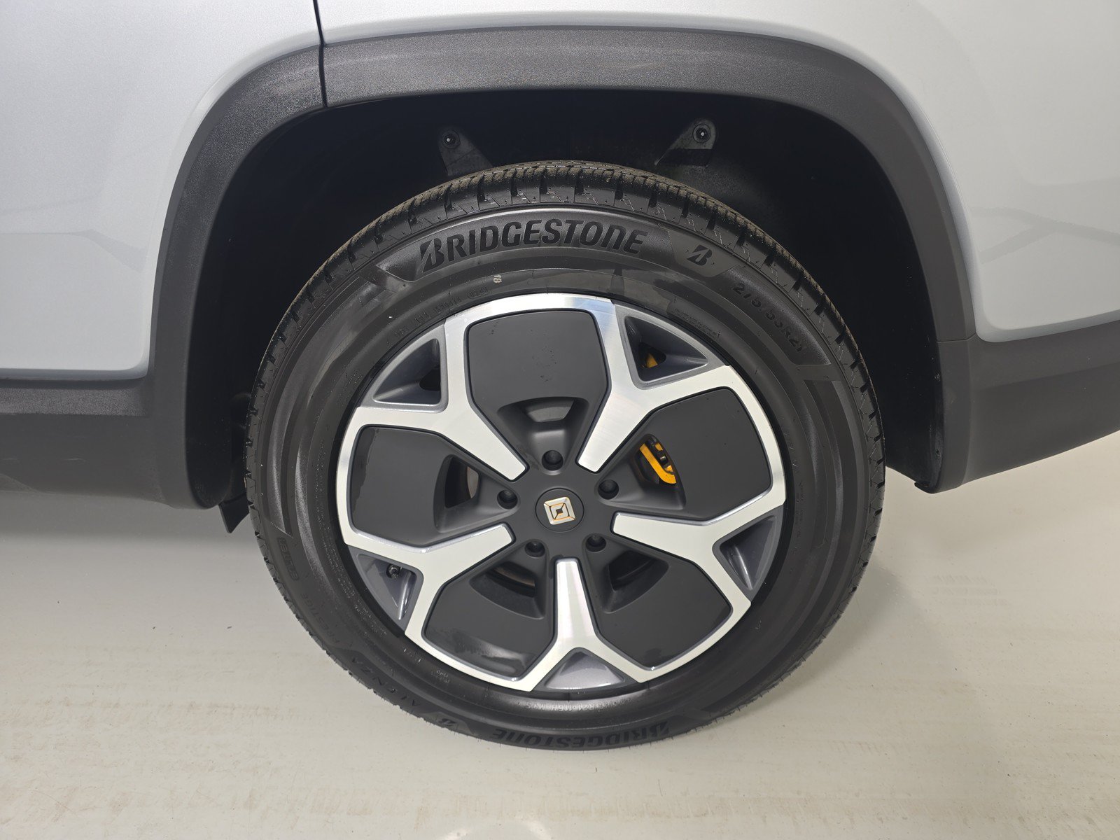 Used 2024 Rivian R1S Adventure AWD/4WD image 10