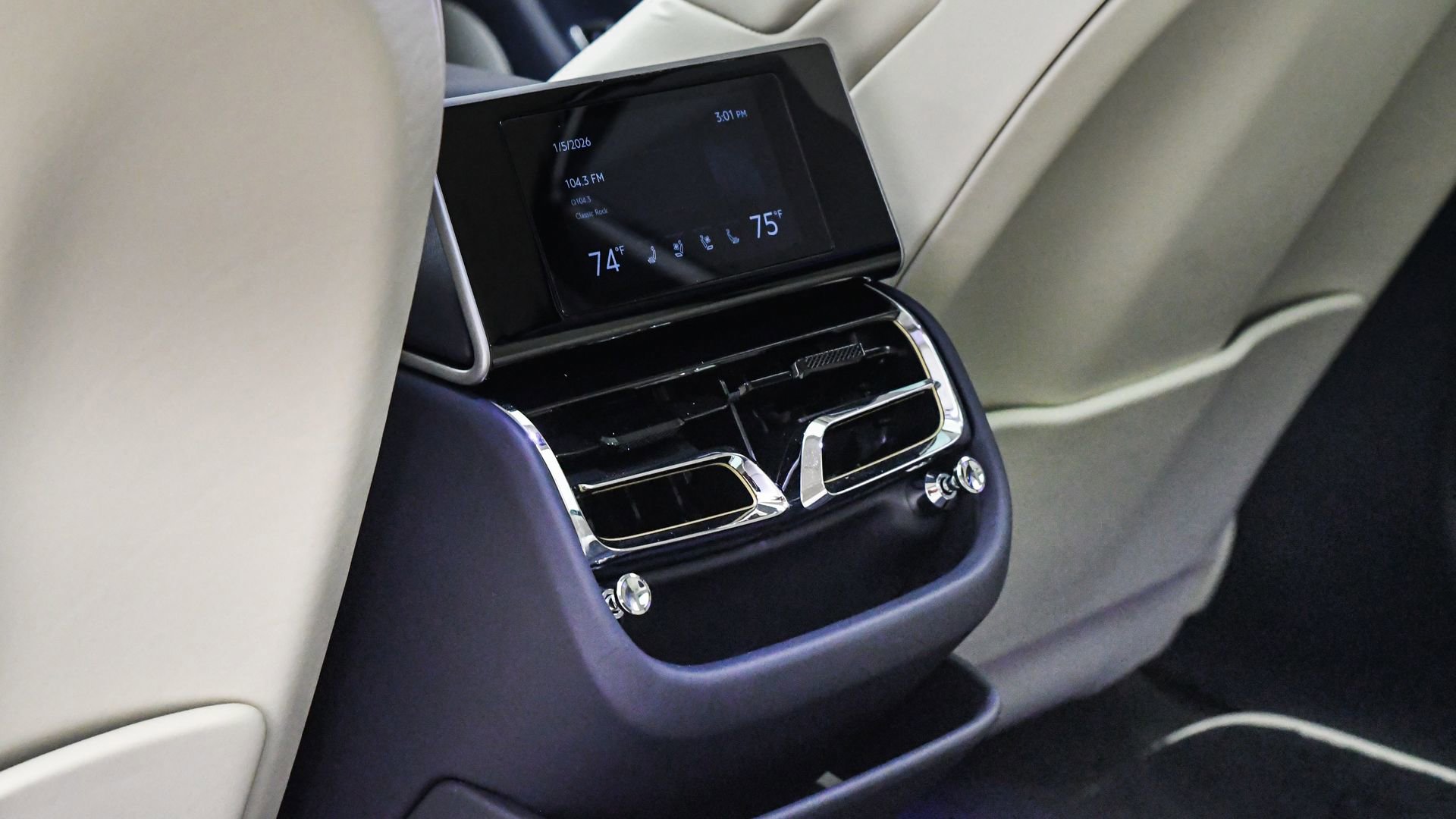 Certified 2024 Bentley Flying Spur Mulliner image 50