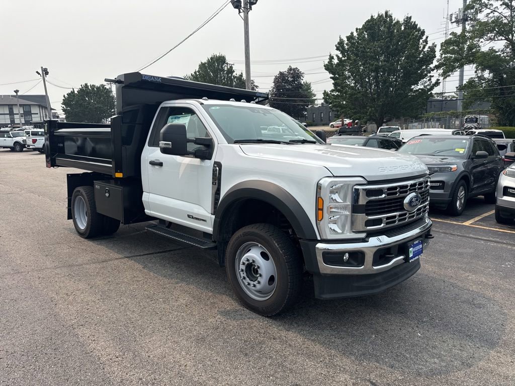 New 2025 Ford F550 4x4 Regular Cab Super Duty image 3