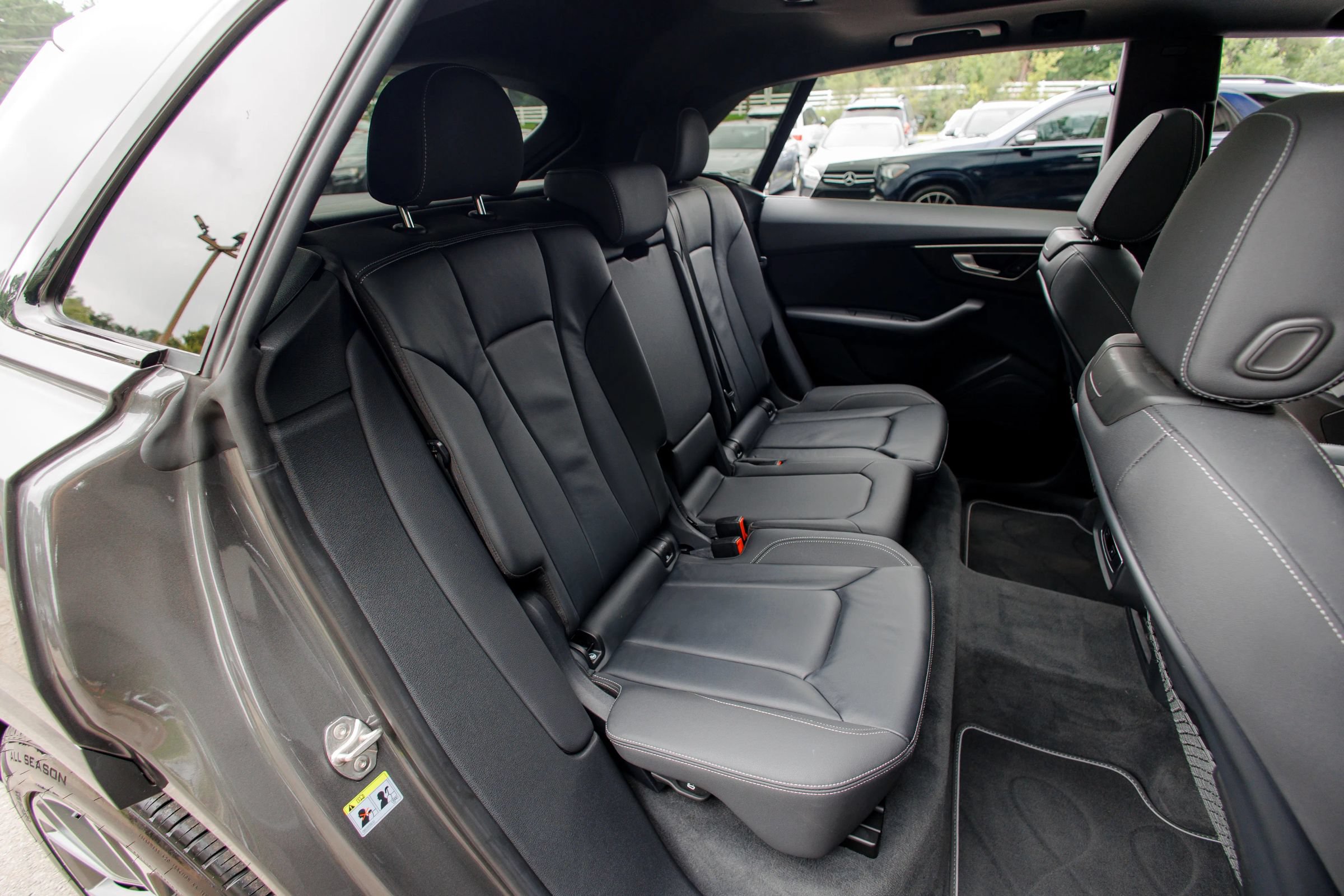 Used 2020 Audi Q8 Premium w/ Black Optic Package AWD/4WD image 35