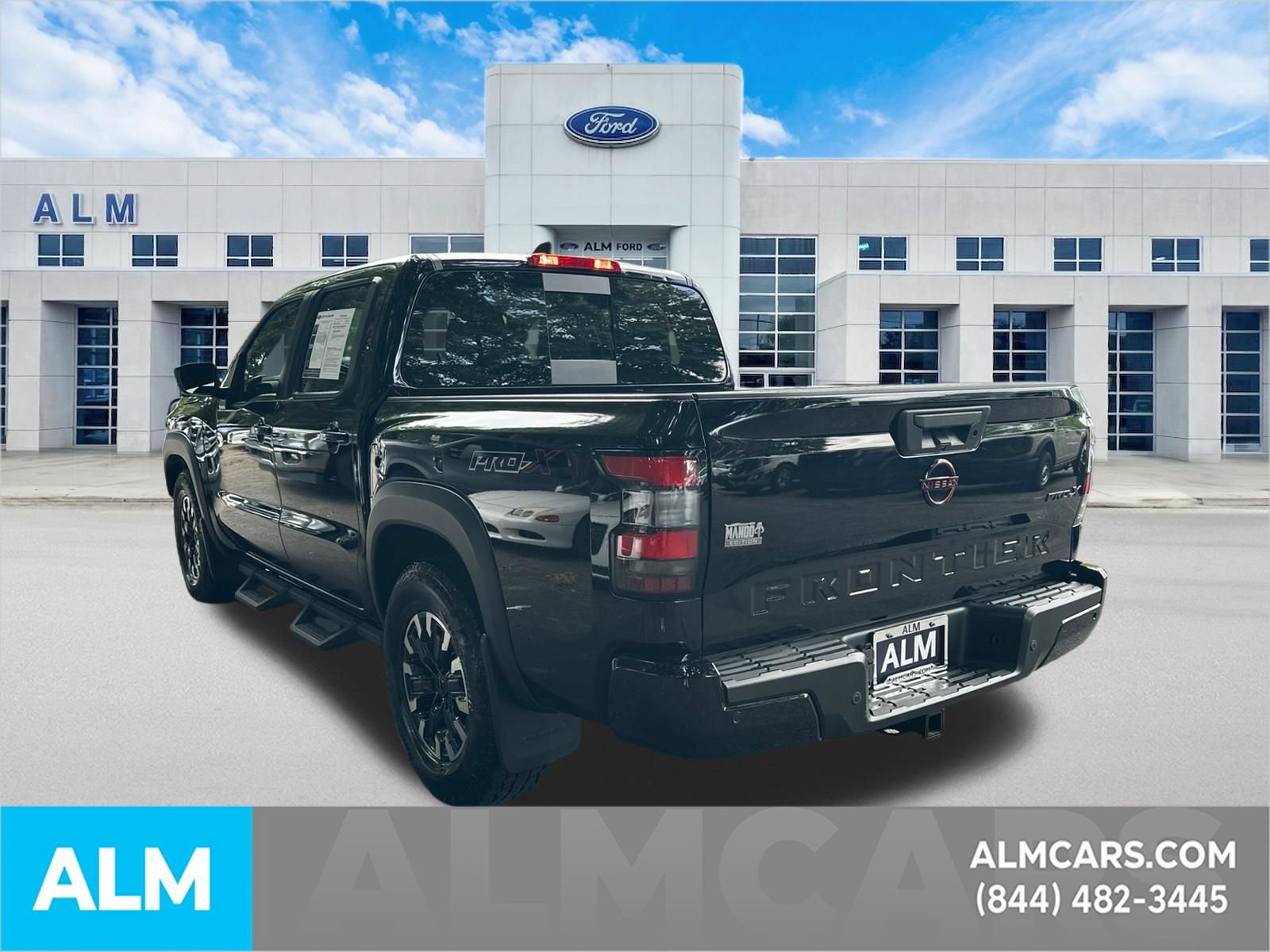 Used 2024 Nissan Frontier Pro-X w/ Pro Convenience Package RWD image 8