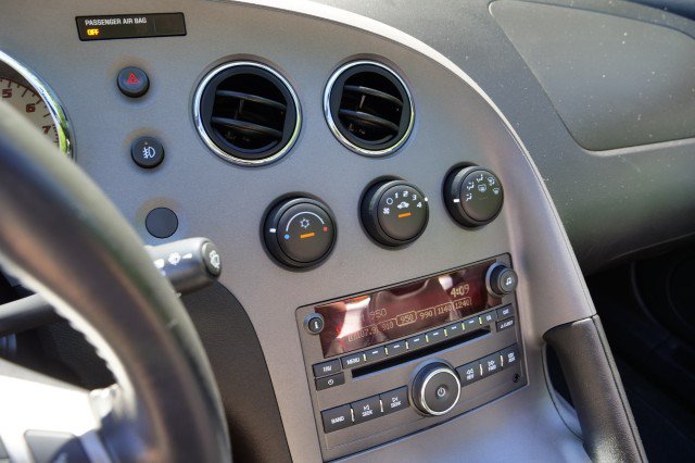 Used 2007 Pontiac Solstice Convertible w/ Premium Package RWD image 15