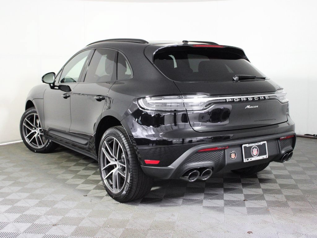 Certified 2026 Porsche Macan AWD/4WD image 3