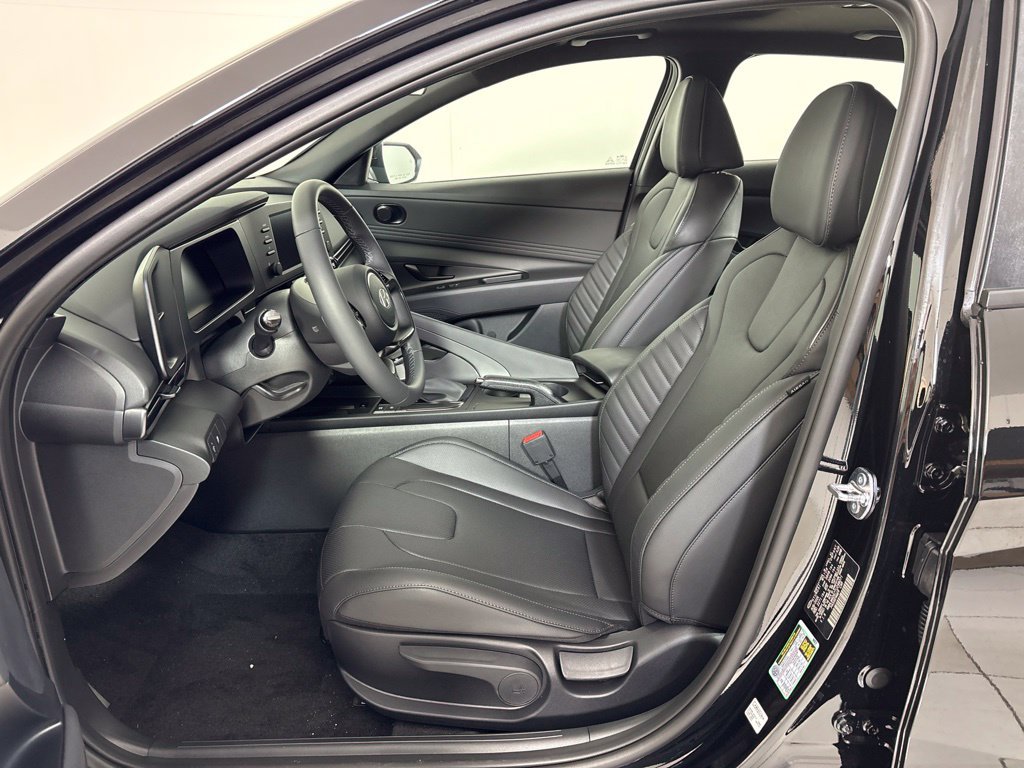 New 2026 Hyundai Elantra SEL Sport FWD image 14