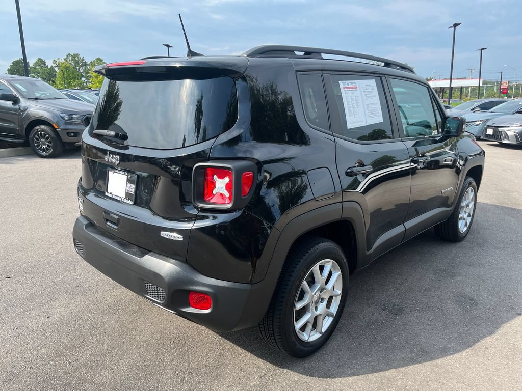 Used 2019 Jeep Renegade Latitude w/ Cold Weather Group AWD/4WD image 6