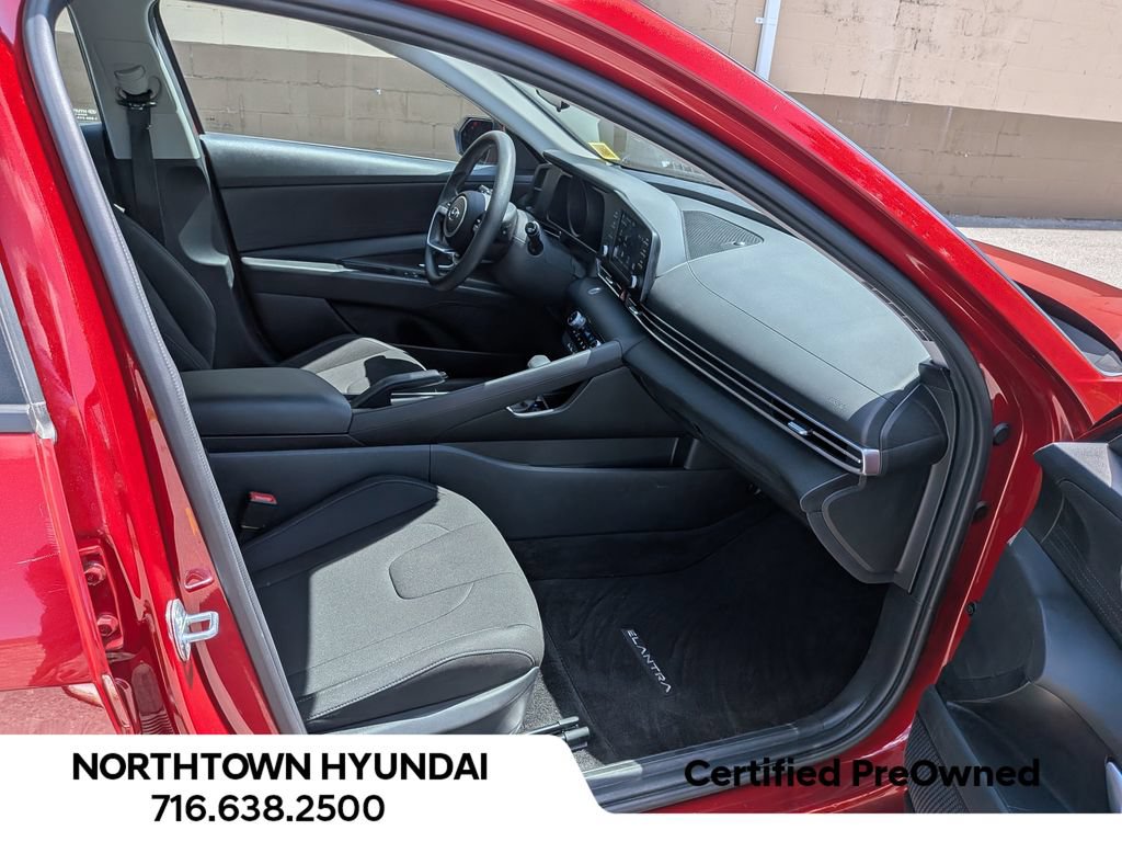 Used 2023 Hyundai Elantra SEL FWD image 31