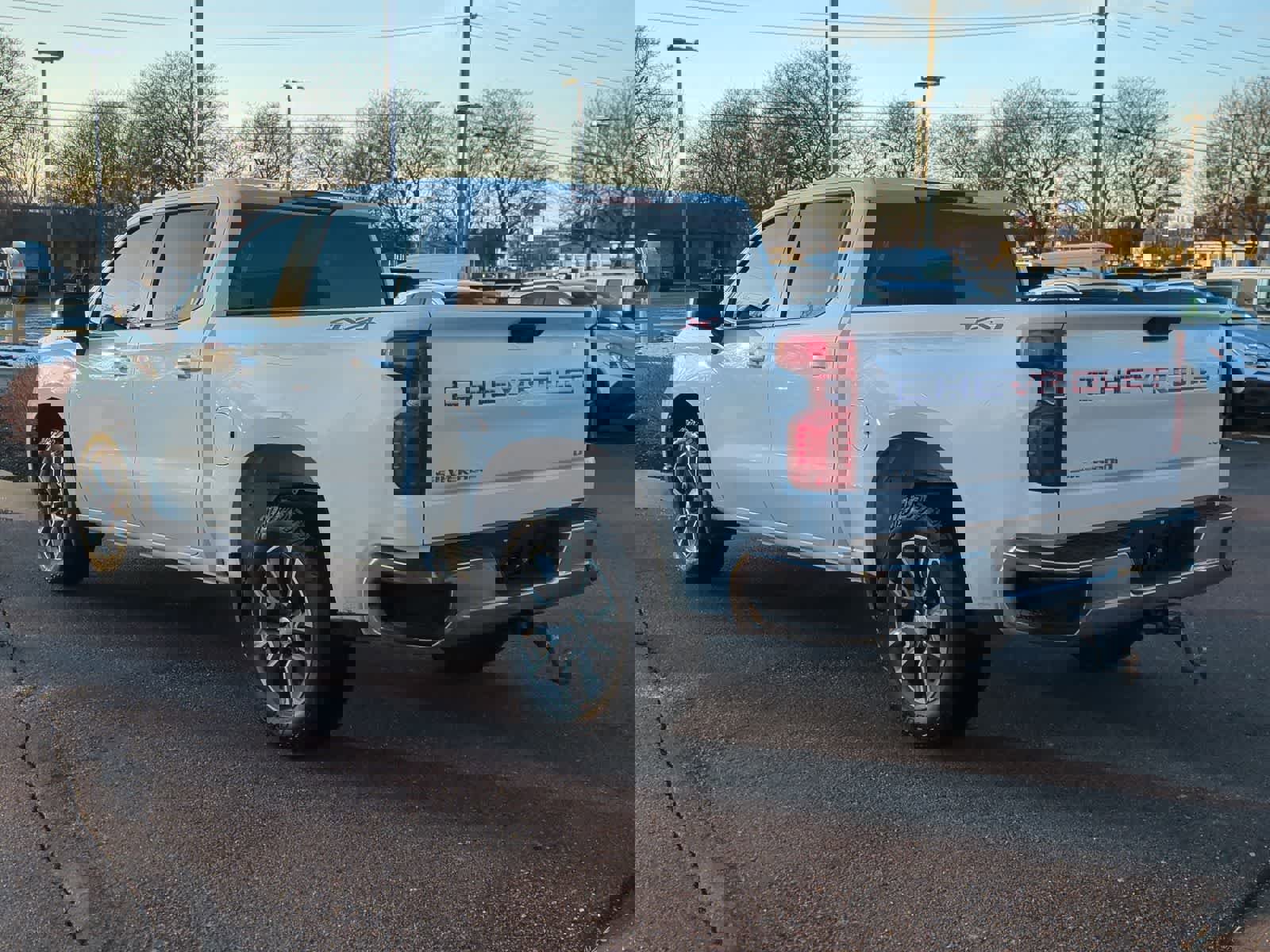 Used 2022 Chevrolet Silverado 1500 LT image 6