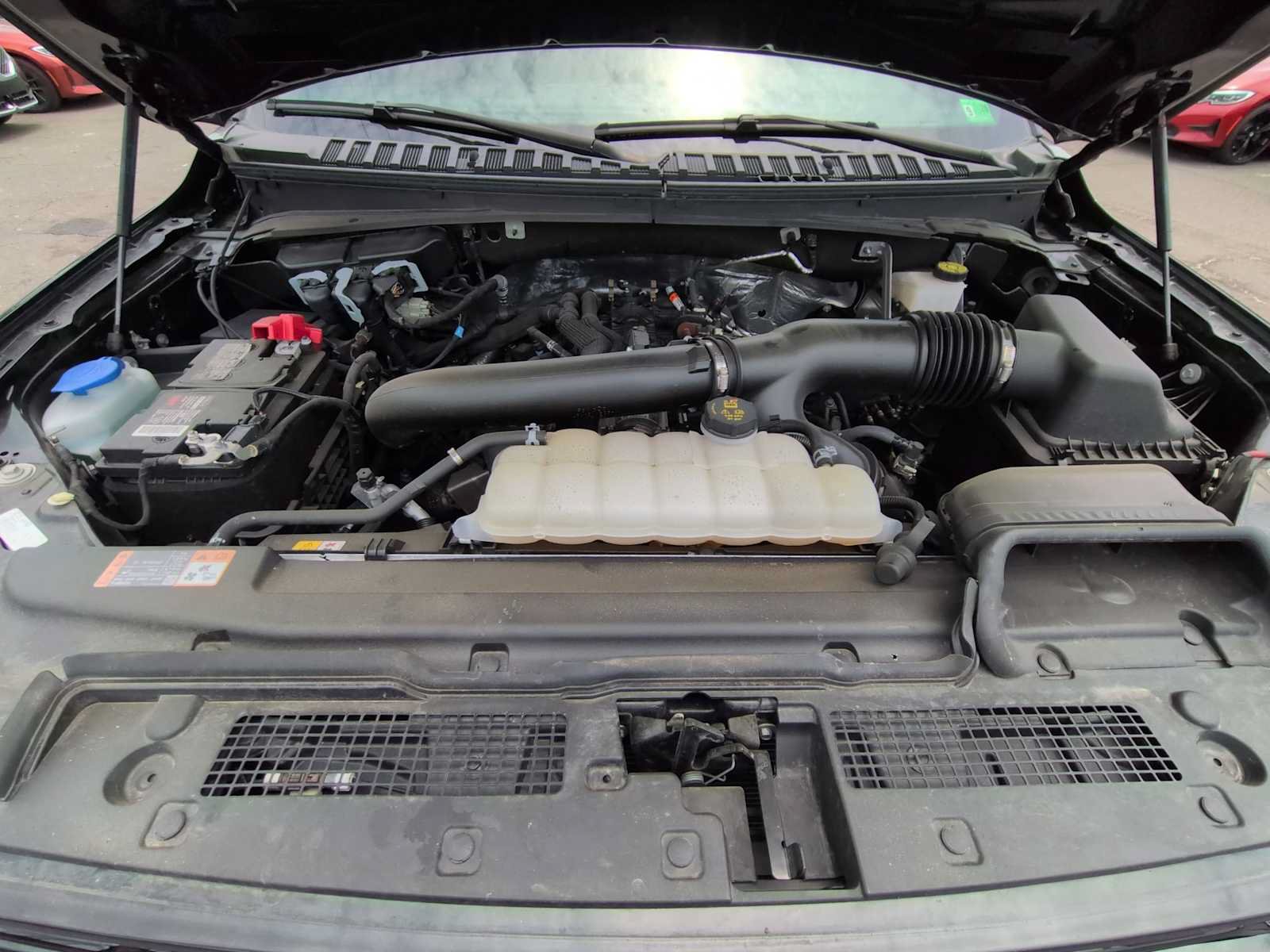 Used 2024 Ford Expedition Limited AWD/4WD image 15