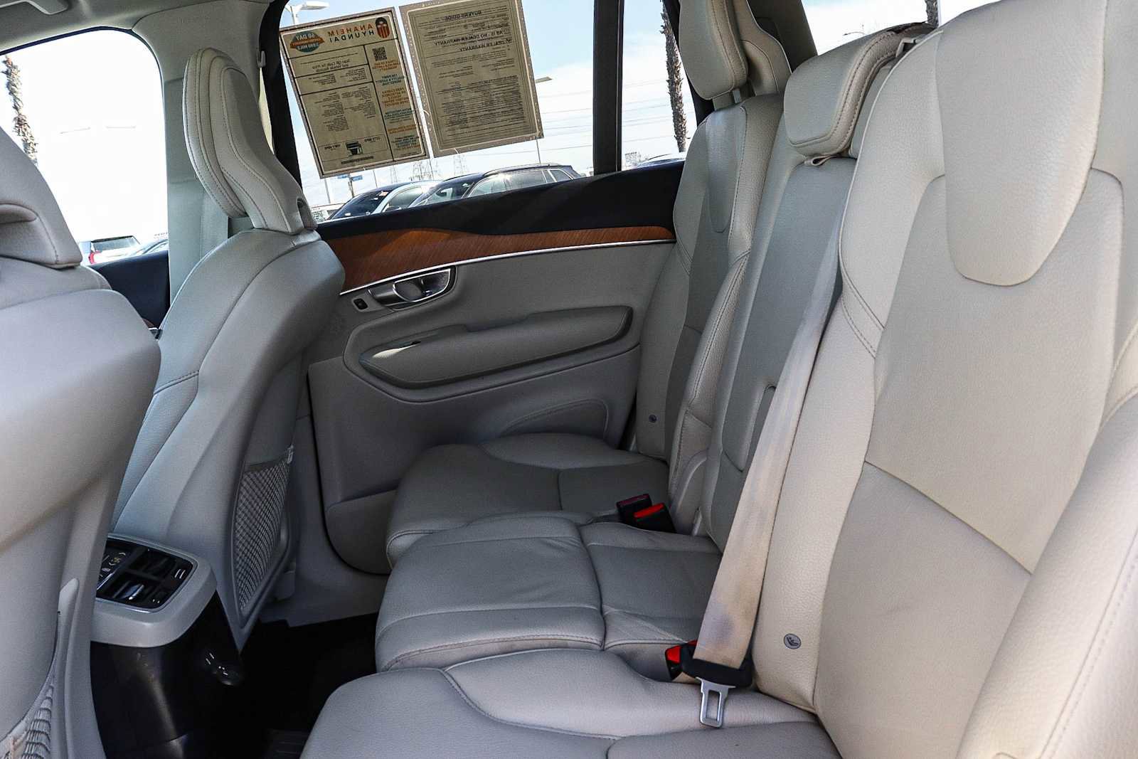 Used 2022 Volvo XC90 T8 Inscription Expression w/ Advanced Package image 19