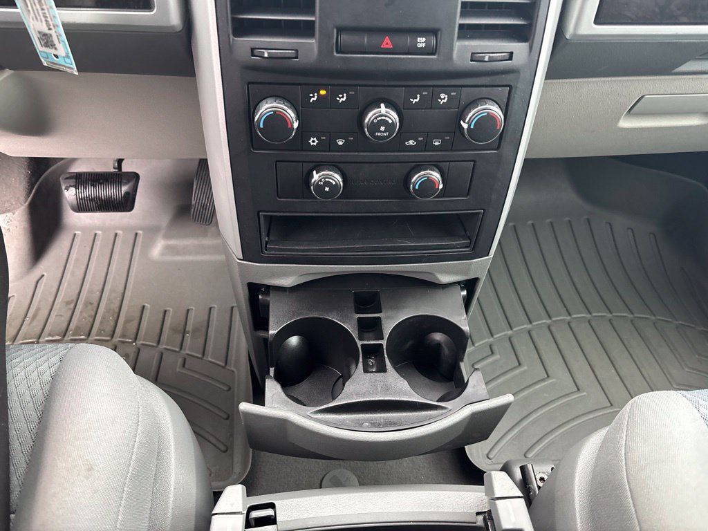 Used 2010 Dodge Grand Caravan Crew w/ Family Value Group FWD image 23