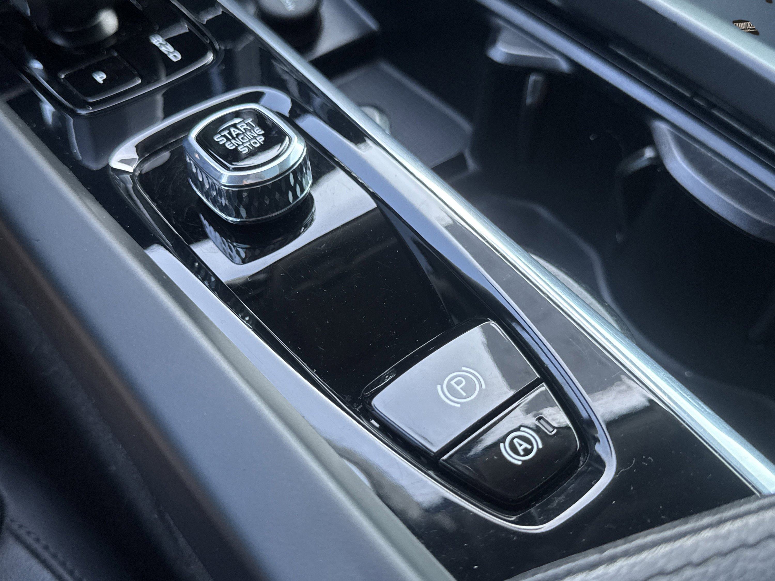 Used 2023 Volvo XC60 B5 Core image 68