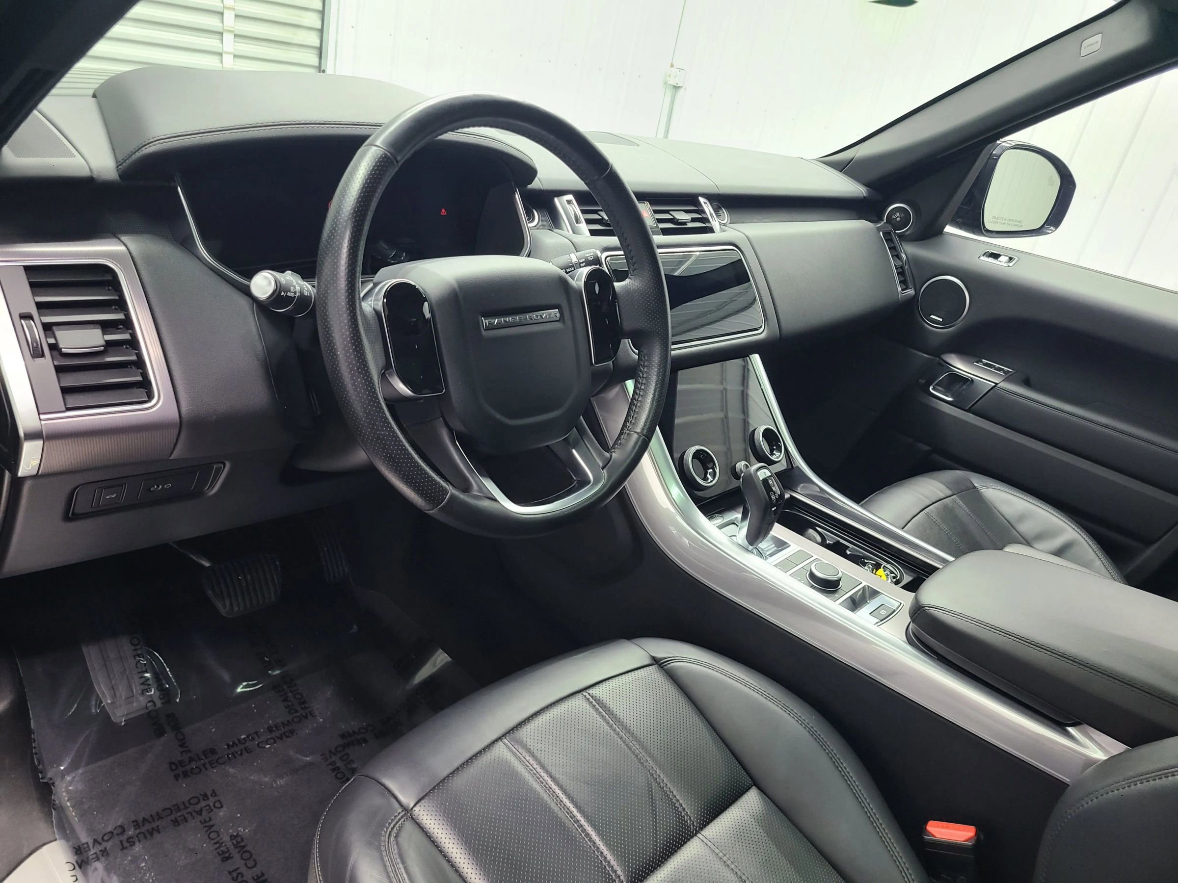 Used 2020 Land Rover Range Rover Sport HSE image 24