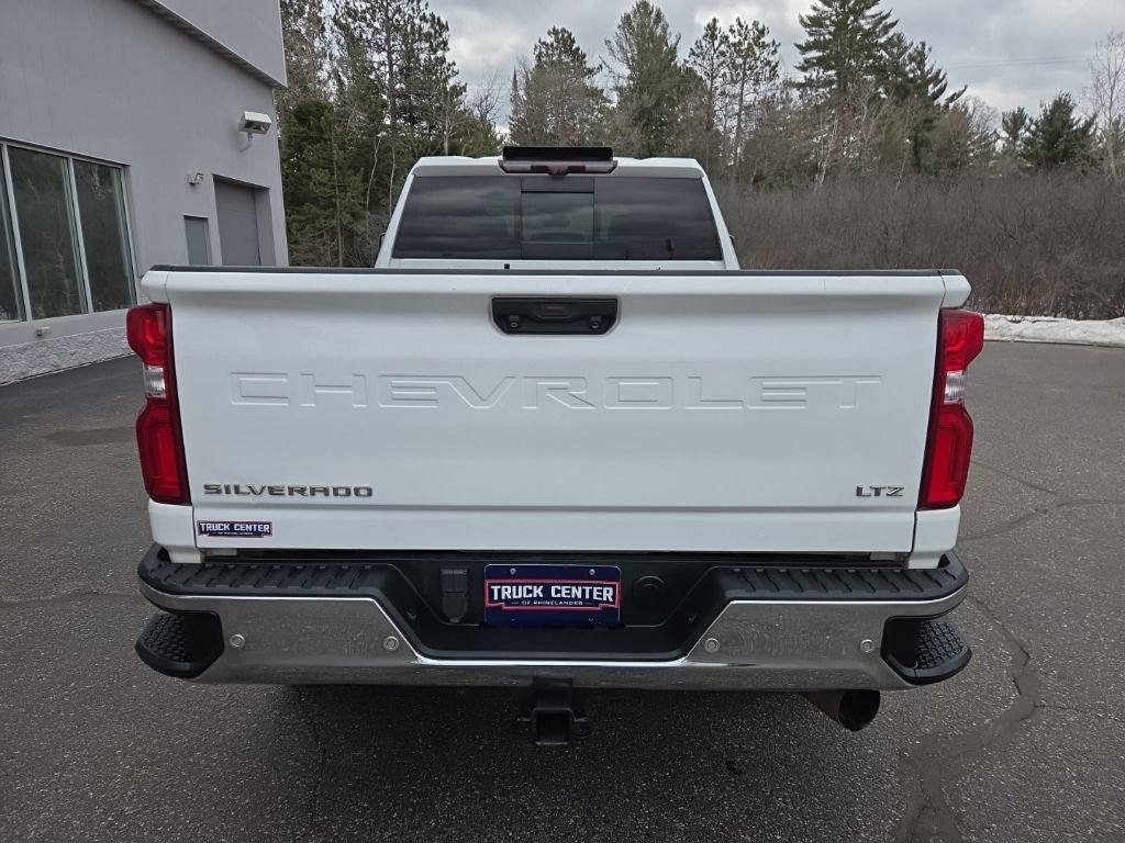 Used 2020 Chevrolet Silverado 2500 LTZ w/ LTZ Premium Package AWD/4WD image 4