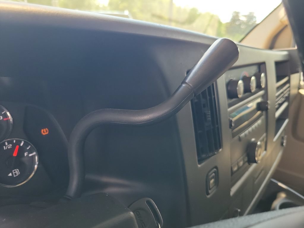Used 2012 GMC Savana 1500 RWD image 27