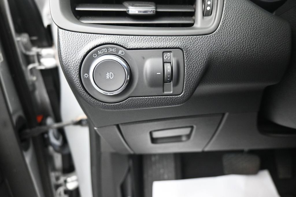 Used 2019 Buick Envision Essence FWD image 20