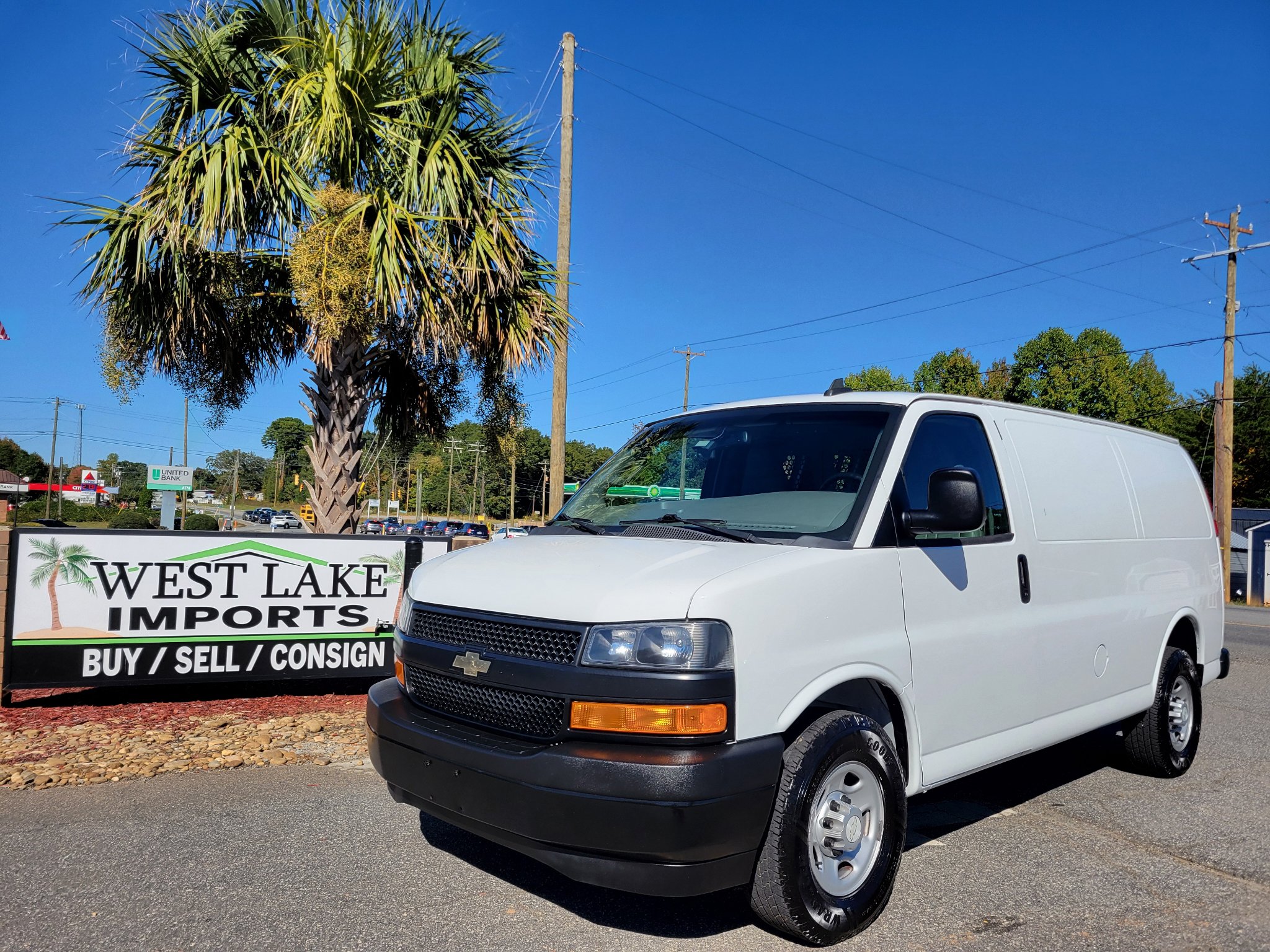Used 2018 Chevrolet Express 2500 w/ Enhanced Convenience Package