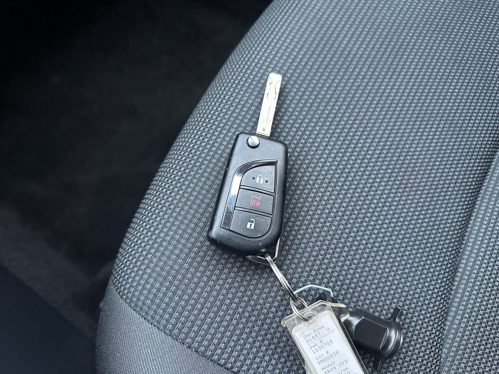 Used 2025 Toyota RAV4 LE image 22