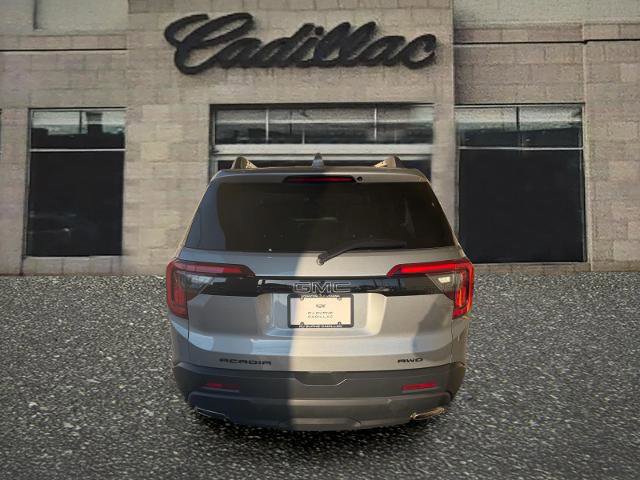 Used 2023 GMC Acadia SLE w/ Driver Convenience Package image 4
