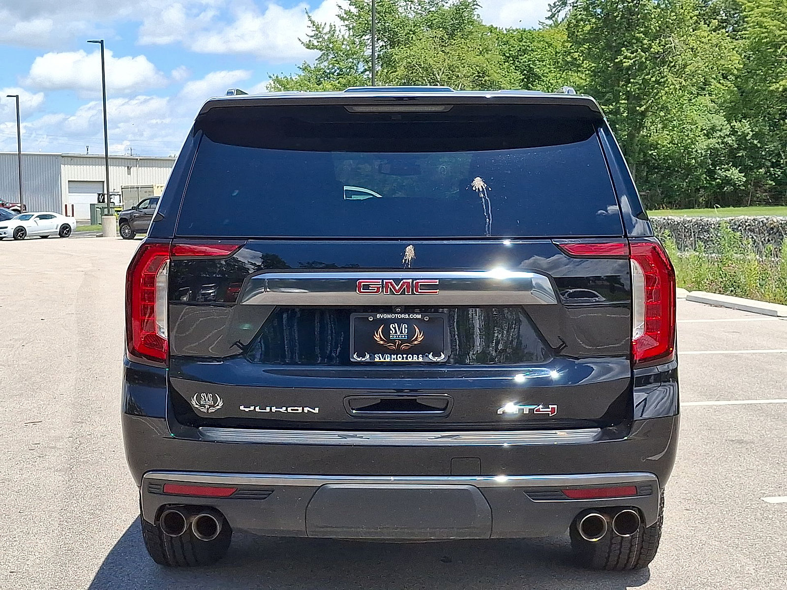 Used 2023 GMC Yukon XL AT4 w/ AT4 Premium Plus Package AWD/4WD image 23