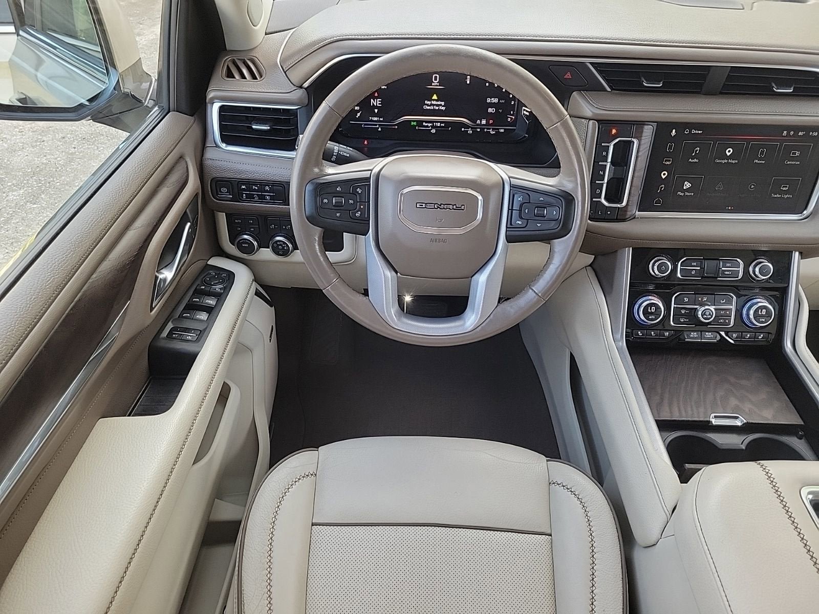 Used 2023 GMC Yukon Denali AWD/4WD image 17