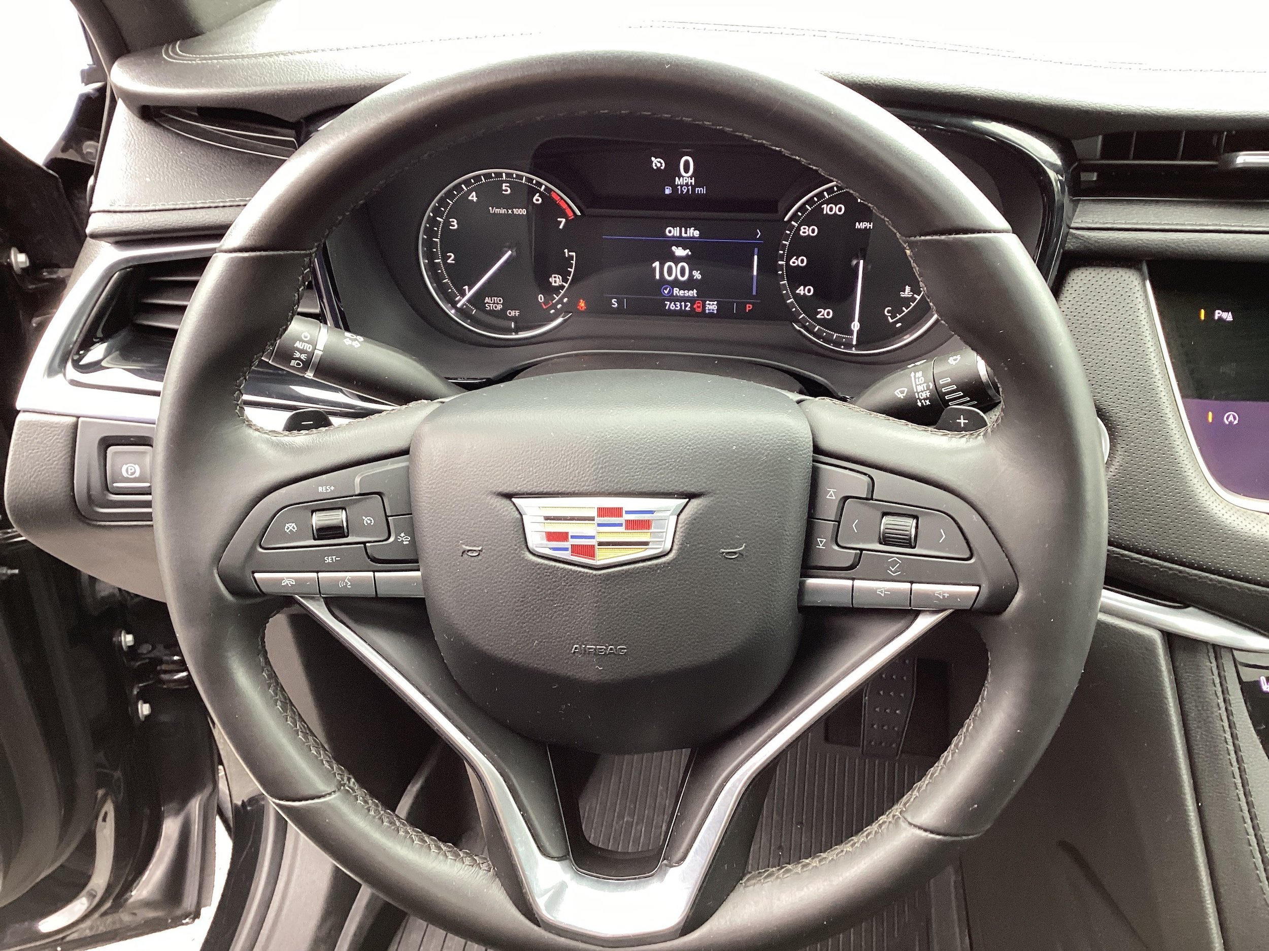 Used 2024 Cadillac XT6 Luxury w/ LPO, Floor Liner Package AWD/4WD image 17