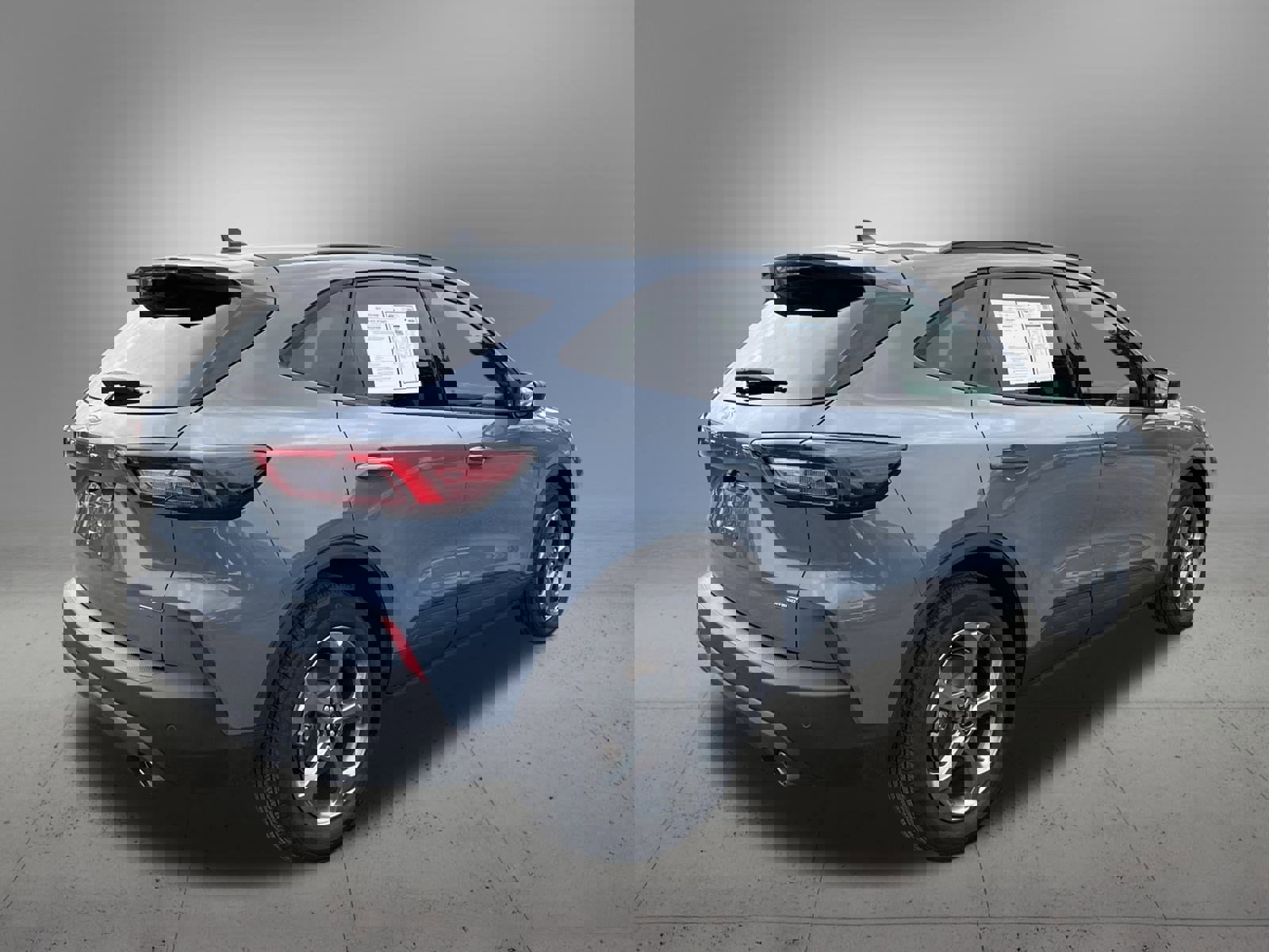 Used 2025 Ford Escape ST-Line w/ Equipment Group 301A image 4