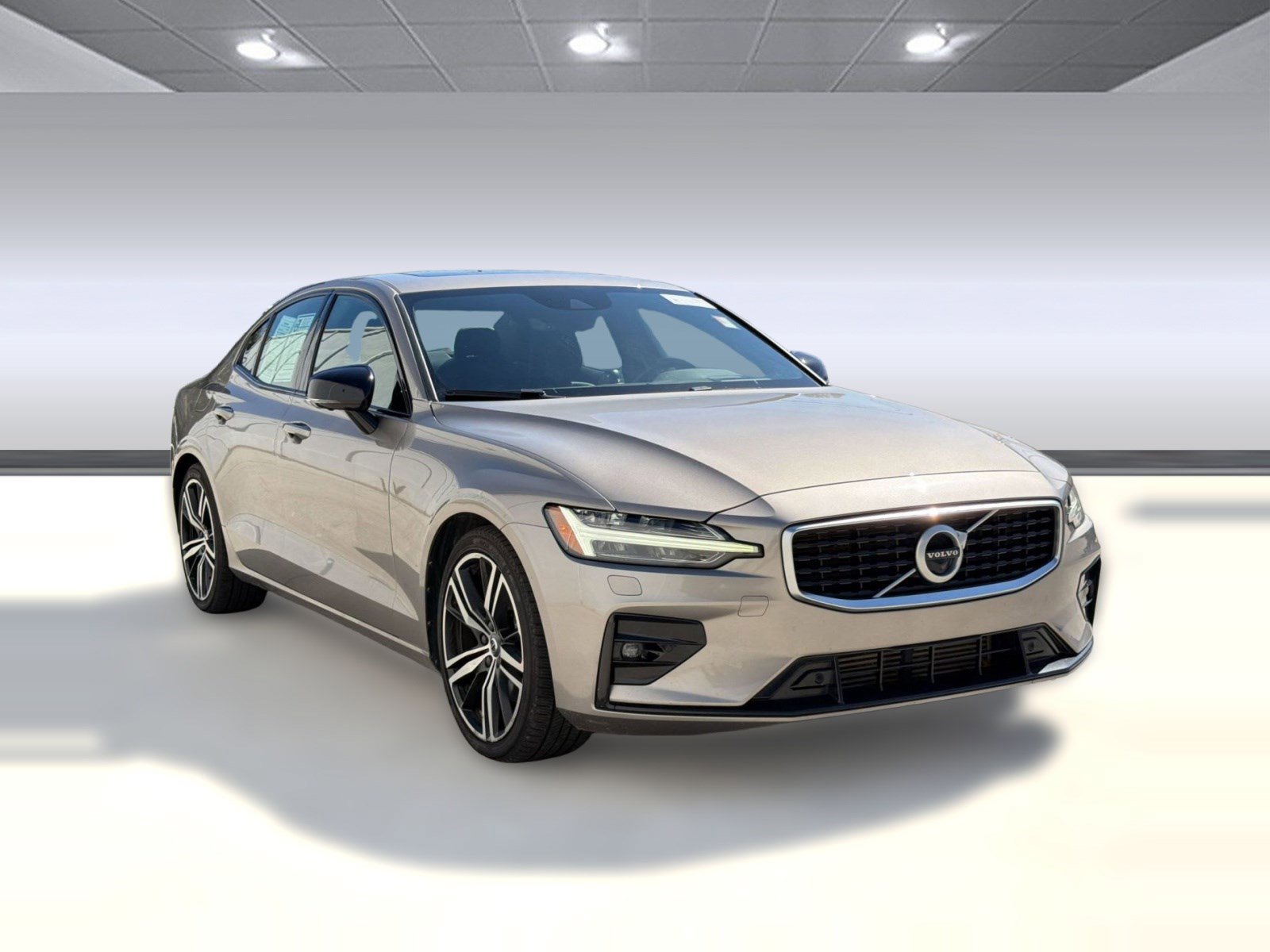Used 2019 Volvo S60 T5 R-Design image 7