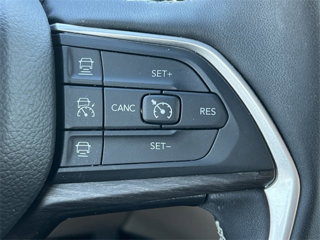 Used 2024 Jeep Grand Cherokee Limited image 22