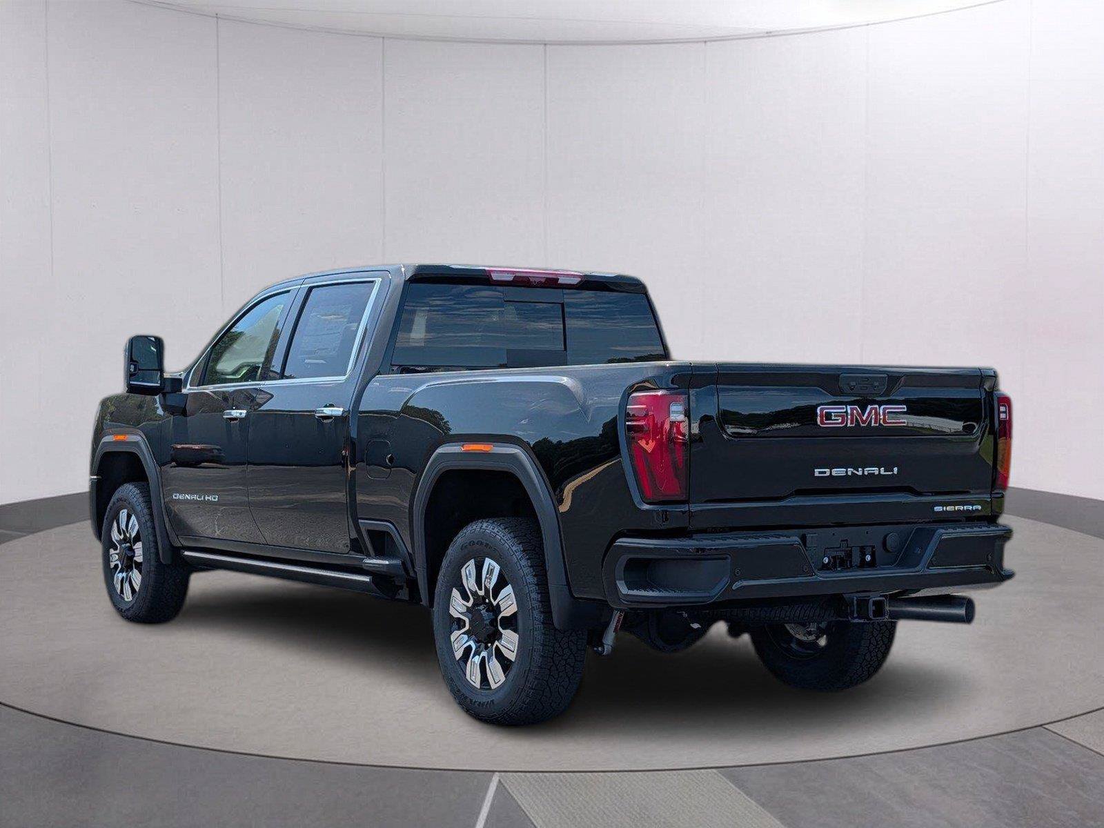 New 2026 GMC Sierra 2500 Denali w/ Denali Reserve Package AWD/4WD image 3