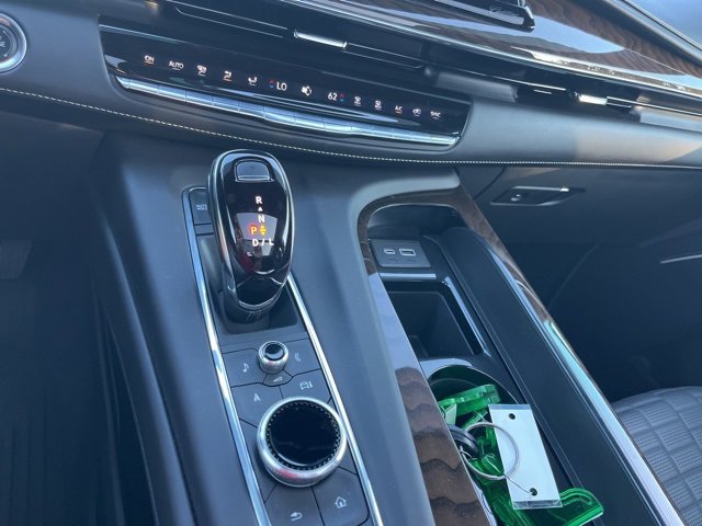 Used 2024 Cadillac Escalade Sport Platinum w/ Heavy-Duty Trailer Package image 39