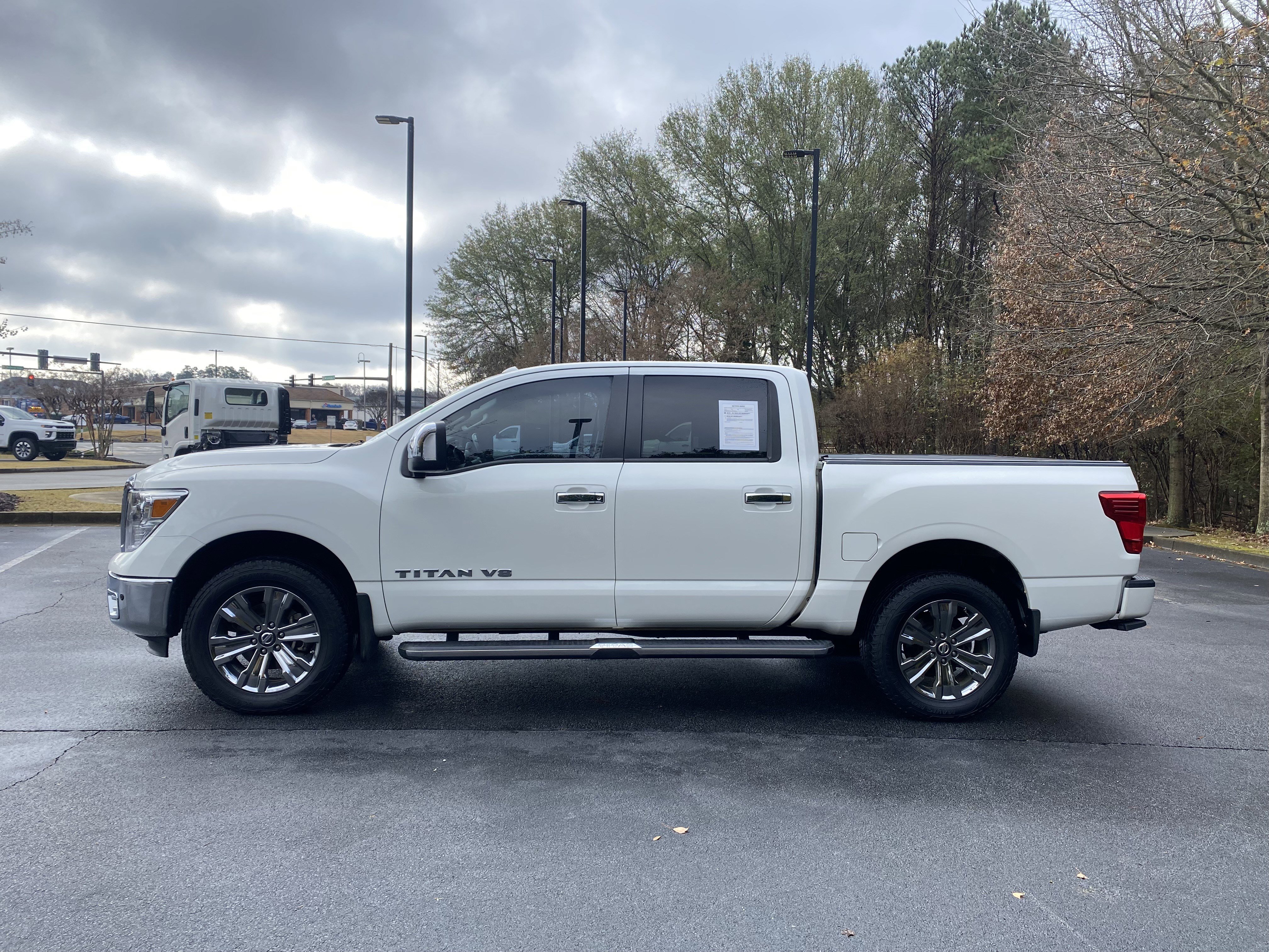 Used 2019 Nissan Titan SL w/ Chrome Package image 6
