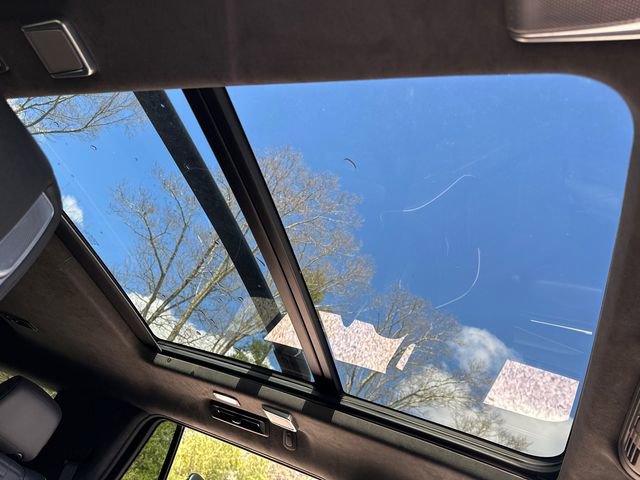 Used 2023 Cadillac Escalade Sport Platinum w/ LPO, ONYX Package image 17