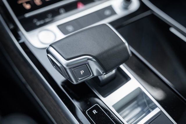 Used 2020 Audi A8 L 4.0T w/ Sport Plus Package image 36