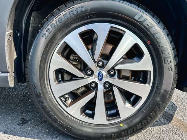 Used 2024 Subaru Outback Premium AWD/4WD image 11