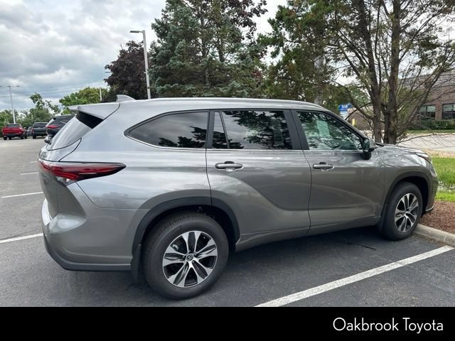 Used 2026 Toyota Highlander XLE AWD/4WD image 9